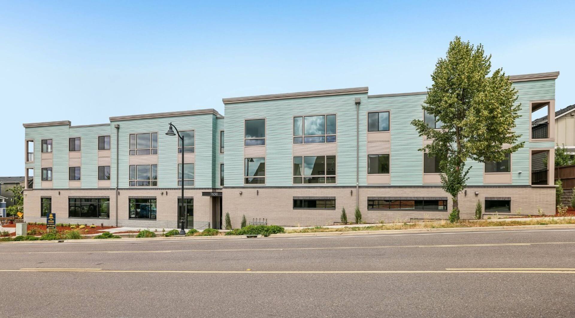 Abbey Creek Square building exterior, street view